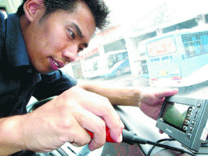 广东广州加强智能交通管理 6000辆客车安装GPS