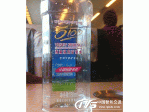广深铁路动车特供水“5100” 被疑高价植入票内