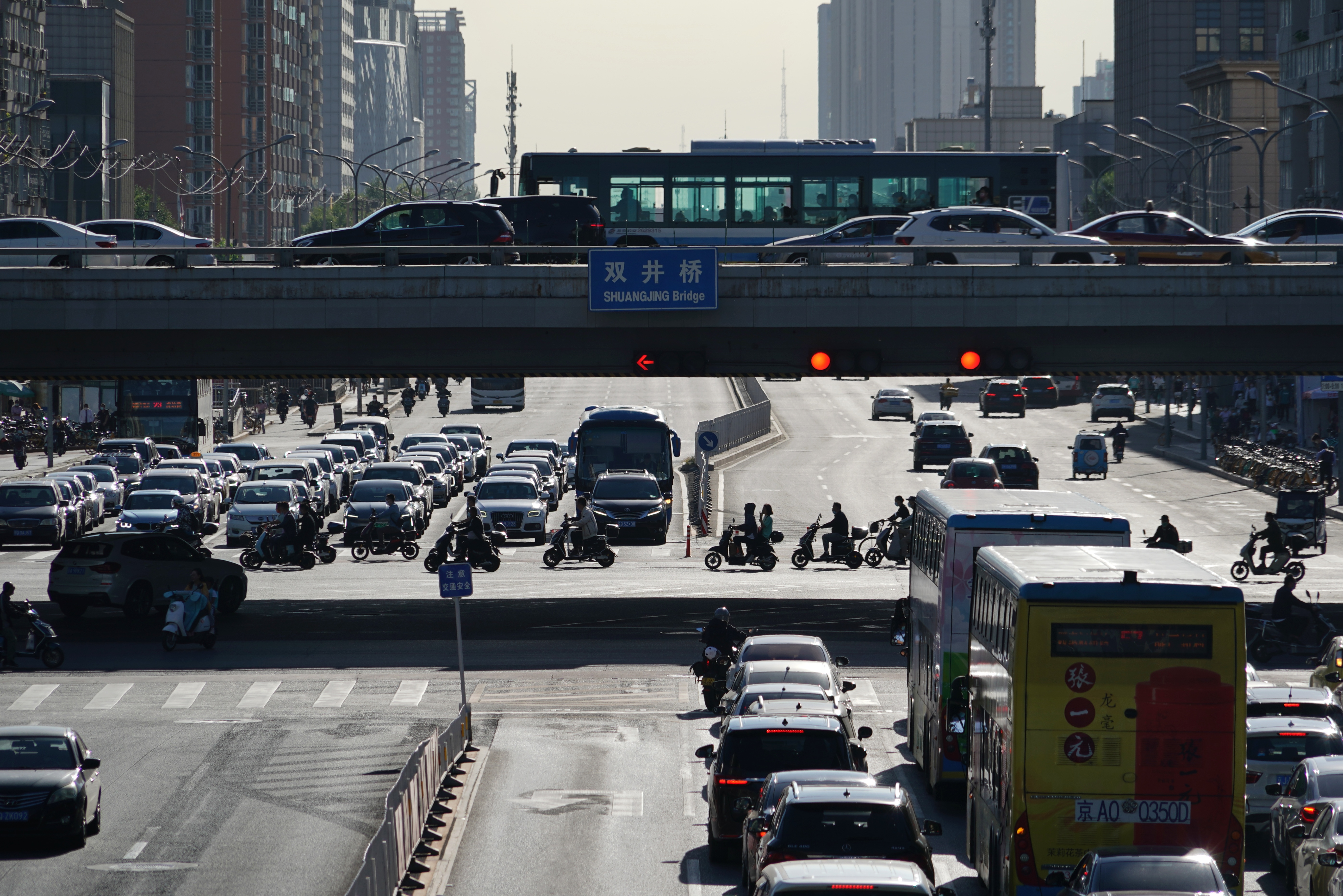 交通信号灯联网，智慧北京让出行更顺畅
